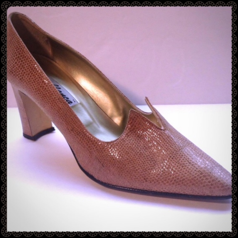 VINTAGE  SPANISH TEXTURED CASABLANCA HEEL - Picture 3 of 7